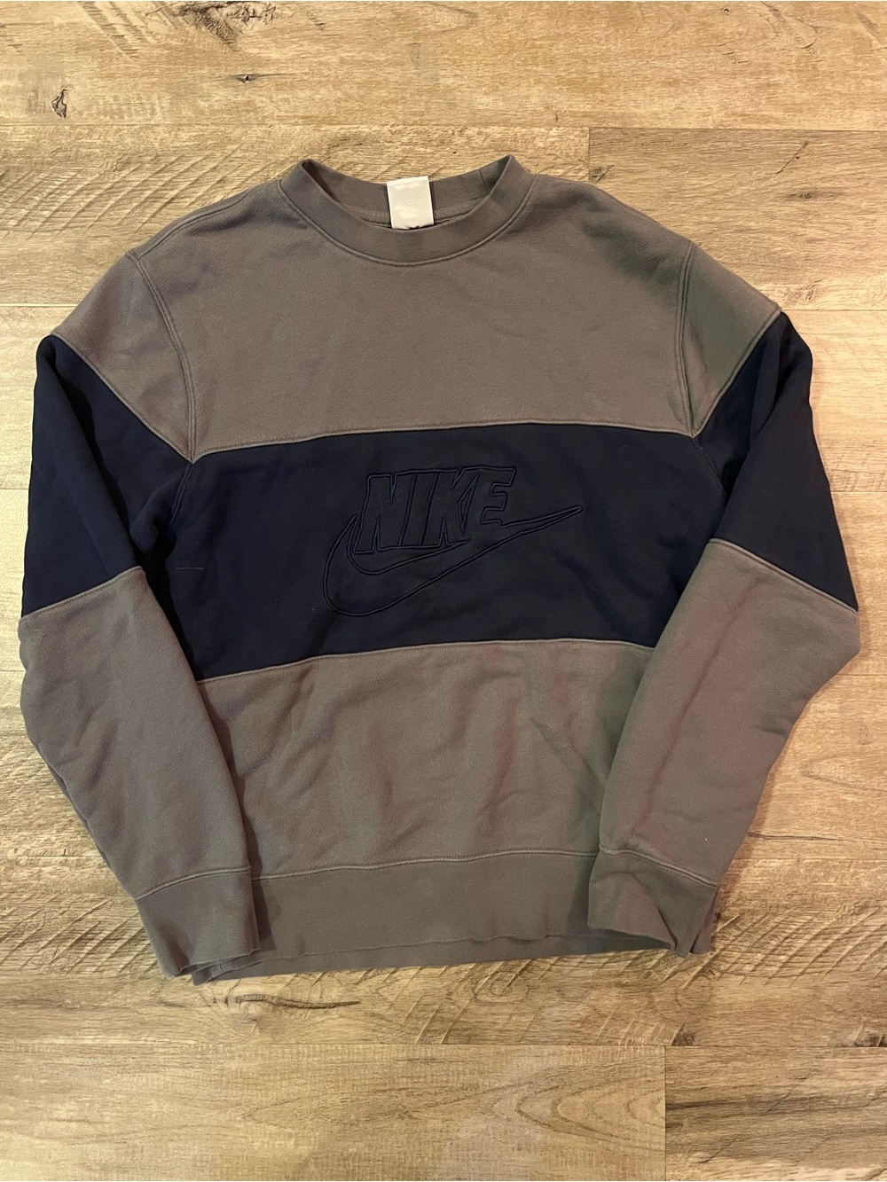 Nike Club French Terry Crew Color-Blocked Sweatshirt - Navy & Gray, Mens Small